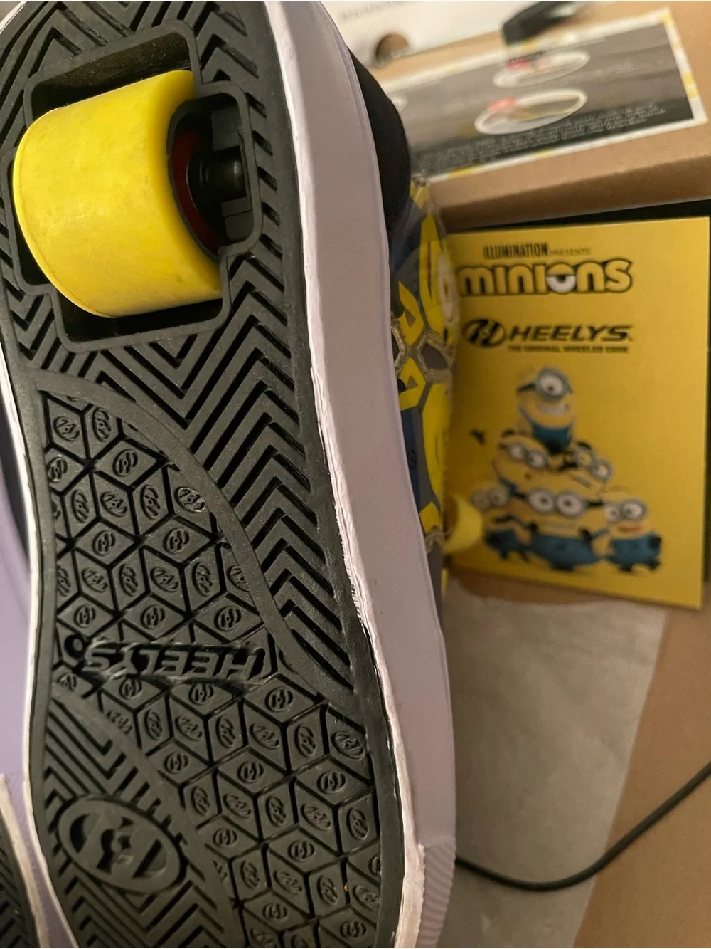 Heelys Kids Minions Skate shoes in Black and Yellow